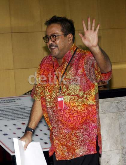 rano-karno-tepis-pengakuan-anak-buah-wawan-soal-transfer-rp-12-m