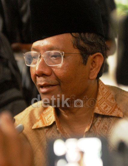 HAHAHA !!! Segitu FRUSTASI nya pak Mahfud MD