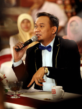 5 Fakta 'Serius' tentang Cak Lontong