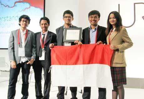 Aplikasi Bencana Karya Mahasiswa UGM Berjaya di London