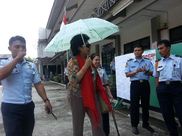 &#91;Sosialita Nyoblos&#93; Nyoblos di LP Pondok Bambu, Ini Gaya 'Glamor' Hartati Murdaya