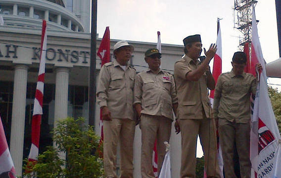 Panasbung KASAR, Orasi kok keluar kata "BANGSAT dan ANJING" sih... Terlaluuhhh