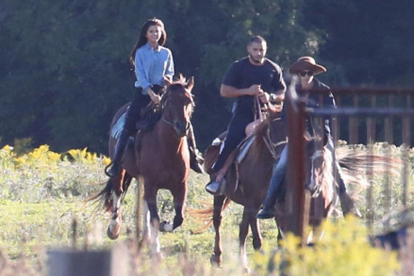 CLBK, Ini Dia Momen-momen Mesra Lain Selena Gomez dan Justin Bieber