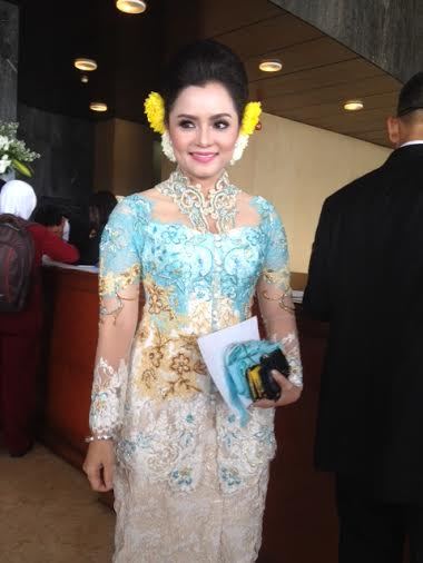 aslinya-mah-biasa-aja-wah-bak-model-cantiknya-anggota-dpr-dari-partai-gerindra