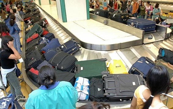 Kelakuan-Kelakuan Turis yang Paling Menyebalkan di Bandara &#91;Don't Try This!&#93;