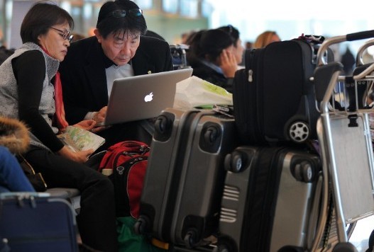 Kelakuan-Kelakuan Turis yang Paling Menyebalkan di Bandara &#91;Don't Try This!&#93;