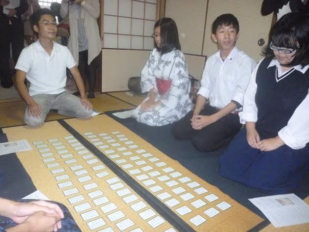 Anak Jepang Tetap Mainkan Hyakunin Isshu untuk Pertahankan Tradisi 