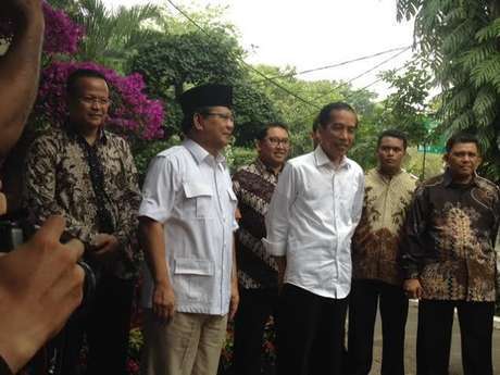 &#91;Tanda-Tanda&#93; Gelak Tawa Prabowo dan Jokowi tentang Nyanyi dan Usia 