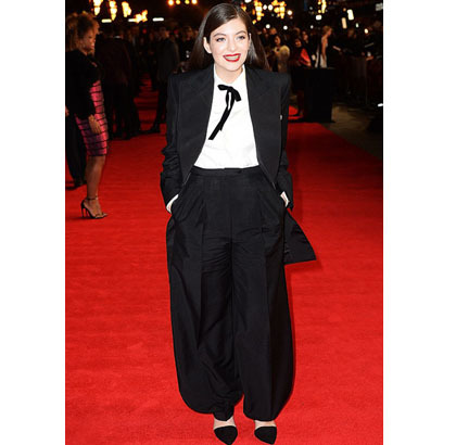 Blazer Oversized was worn Celeb on red carpet