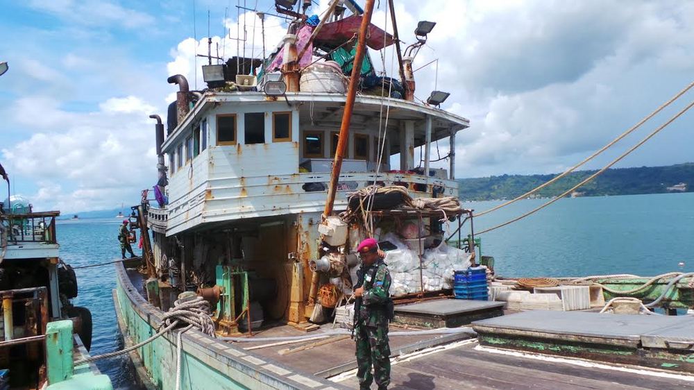 Next, China !!! Izin Keluar, 2 Kapal Besar Berbendera Papua Nugini Ini Bakal Dibom