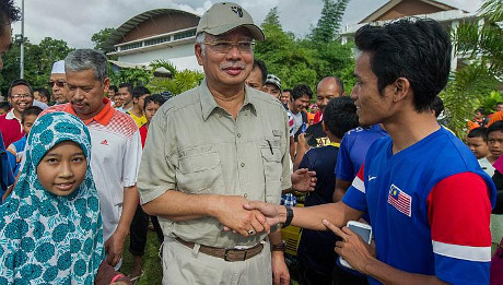 &#91;Mau Njiplak&#93;-Coba blusukan ala Jokowi, PM Malaysia malah kena diare