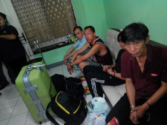&#91;Wong Sin Ting&#93; Wong Chi Ping Koordinasi dengan Pemasok di Guang Zho Gunakan Ponsat !