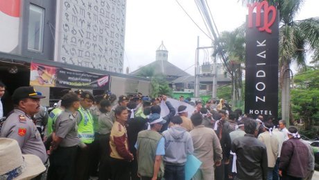 &#91;HAPUS VIRGO!&#93; Anggota Dewan Minta Pengelola Hotel Ganti Logo yang Menuai Kontroversi