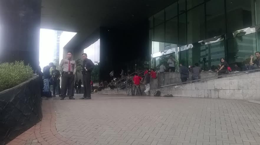 Kisah Polisi yang Tetap Fokus Jaga KPK di Tengah Perseteruan dengan Polri