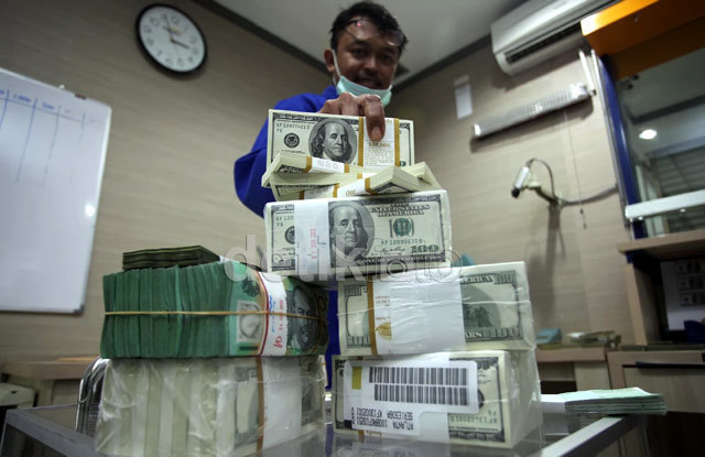  Dolar Tembus Rp 12.700