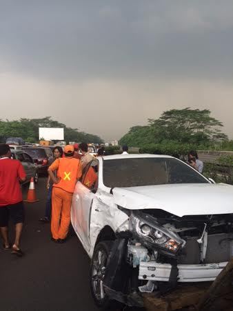 Ini Penampakan Lumpuhnya Tol Jagorawi Akibat Aksi Demo