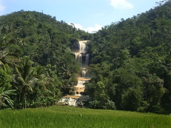 Yang suka Travelling masuk, Air Terjun Indonesia yang Jarang Dikunjungi Orang