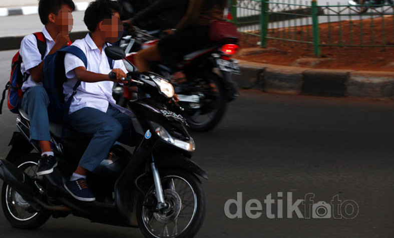 'Polisi Tegas Dong Razia Pelajar yang Berkeliaran Naik Kendaraan'