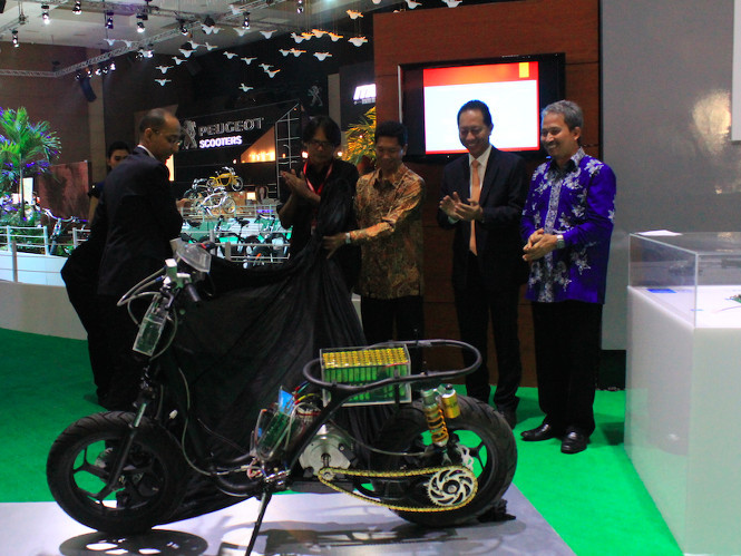 bukan-buat-pencitraan-ini-motor-listrik-nasional-its