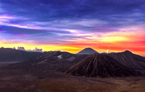 10 Puncak Gunung Tercantik di Indonesia