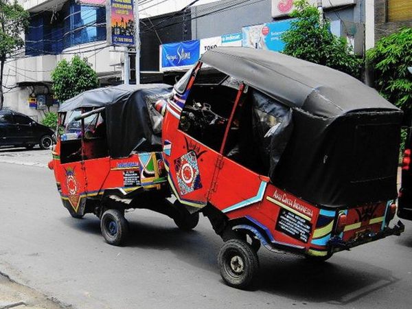 40-tahun-bajaj-jakarta