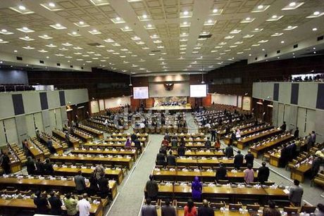 { Bemo diwakili 1 orang } Hanya 205 Anggota yang Hadir Saat Paripurna DPR Dimulai