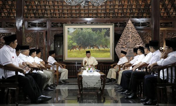 Penjual Gorengan Ini Grogi Dagangannya Tiba-tiba Dibeli Jokowi