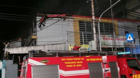 kebakaran-di-sma-bpk-penabur-gunung-sahari-9-agt-2014--1825