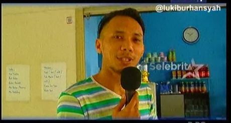 Norman Kamaru 'Caiya-caiya' Kini Jadi Tukang Bubur untuk Sambung Hidup