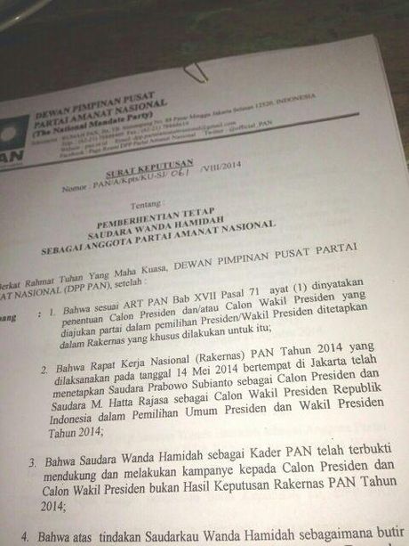 &#91;Korban Baru&#93; Dukung Jokowi JK di Pilpres, Wanda Hamidah Dipecat PAN