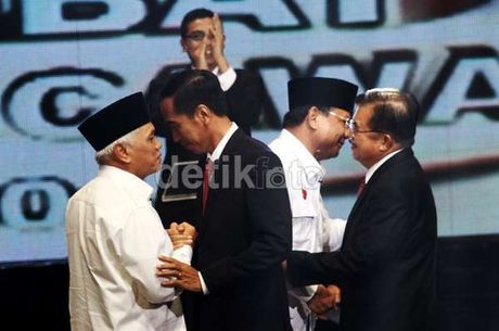 &#91;jokowi jahat!&#93; Jokowi Ajak Prabowo Berdamai, Bersaingnya 5 Tahun Lagi