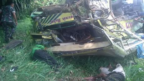 Dahsyatnya Kecelakaan di Tol Jagorawi: Pajero, Truk hingga Bus 'Berserakan'