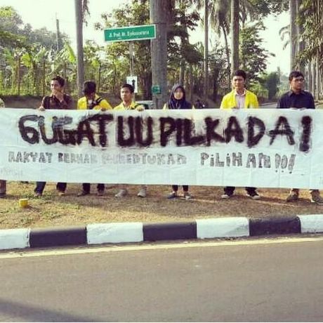 &#91;Asing &amp; Aseng!&#93; Mahasiswa UI Turun ke Jalan, Demo Tolak Pilkada Tak Langsung di DPR