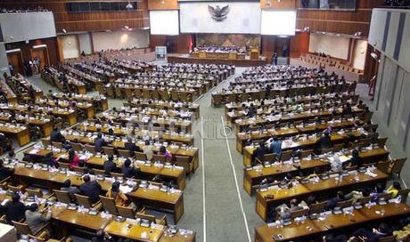 KMP dan KIH Kembali Bertarung, Paripurna DPR Panas Lagi