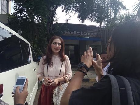 Aih.. Cantiknya Bendahara Umum Golkar Kubu Agung Laksono Ini