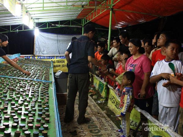 5 Moment Khas Pasar Malem Yang Ngangenin