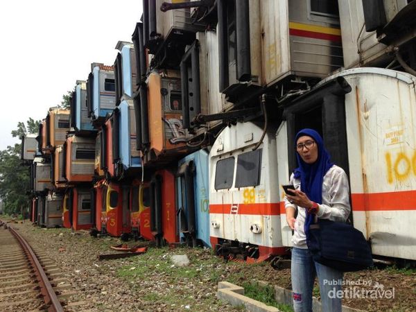 Kuburan Kereta Purwakarta, Nggak Serem Tapi Keren!