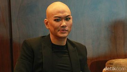 Fakta-fakta Hater yang Deddy Corbuzier Ringkus karena Sebut Chika PSK
