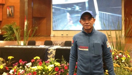 Cerita 'Manusia Super' Berlari ke Puncak Tertinggi Indonesia
