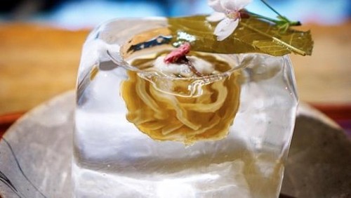 Brrr! Restoran di Jepang Ini Sajikan Udon dalam Mangkuk Es Batu
