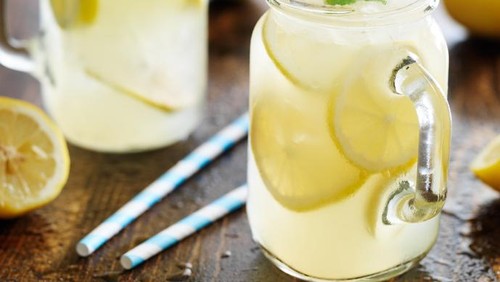 Ini Cara Bikin Lemonade yang Segar dan Enak