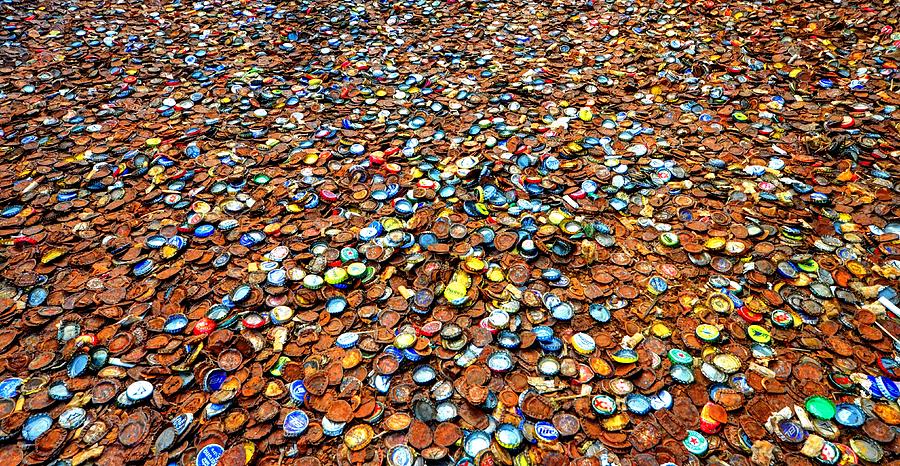 Bottlecap Alley, Jalan Kecil Berlapis Tutup Botol di Texas