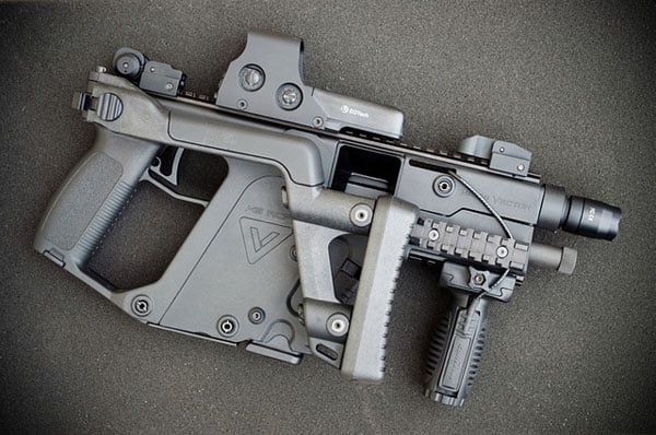 Kriss Vector, SMG Berbentuk Futuristik Dengan Filosofi Nama Senjata Tradisonal Jawa