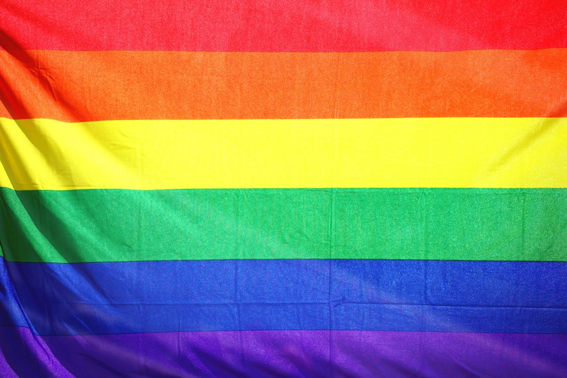Memahami Keragaman Seksual dan Identitas Gender: Mengapa Orang Bisa LGBT?