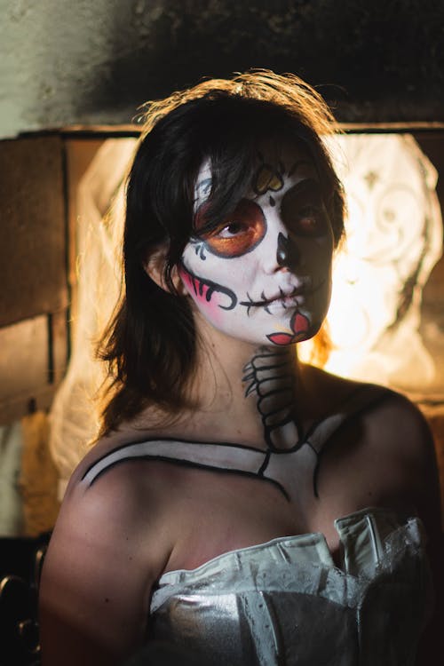 Yuk Intip Tips And Trick Kostum Hallowen 2019 Buat Kamu !