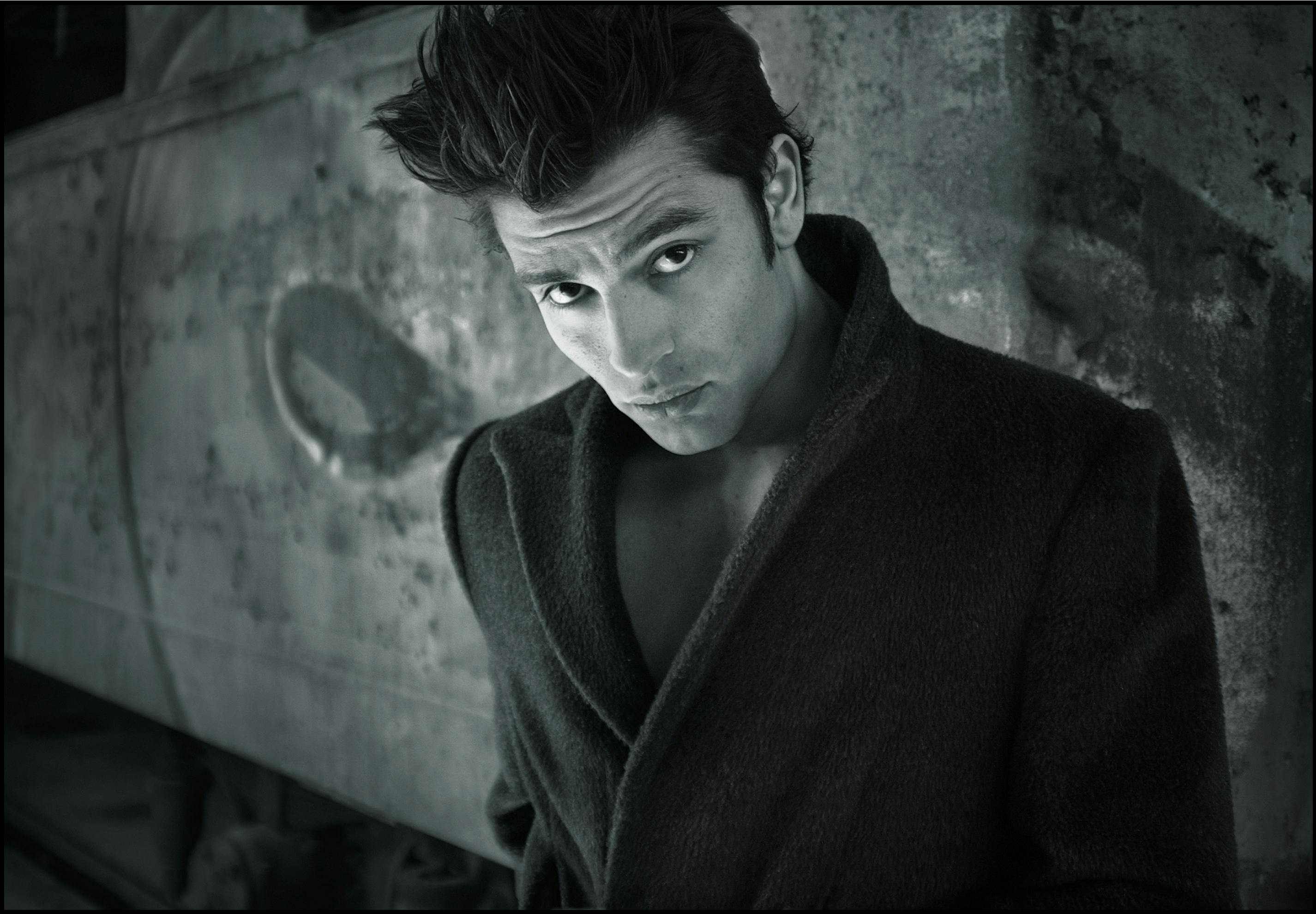 Perbedaan Orang Idealis dengan Orang Sok Idealis