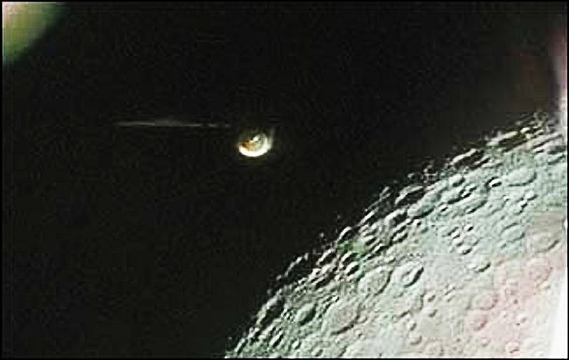 5 Foto Misterius Dari Bulan