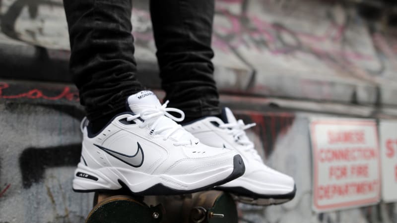 Trend baru, meminjam sepatu ayah untuk fashion, Dad Sneaker