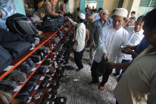 Waspadalah Terhadap Segala Aksi Pencurian di Masjid