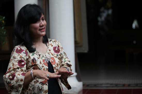 &#91;Wajarlah First Lady Kita Cantik Kok&#93; OBAMA Tertangkap Kamera Sedang Lirik Ibu Iriana